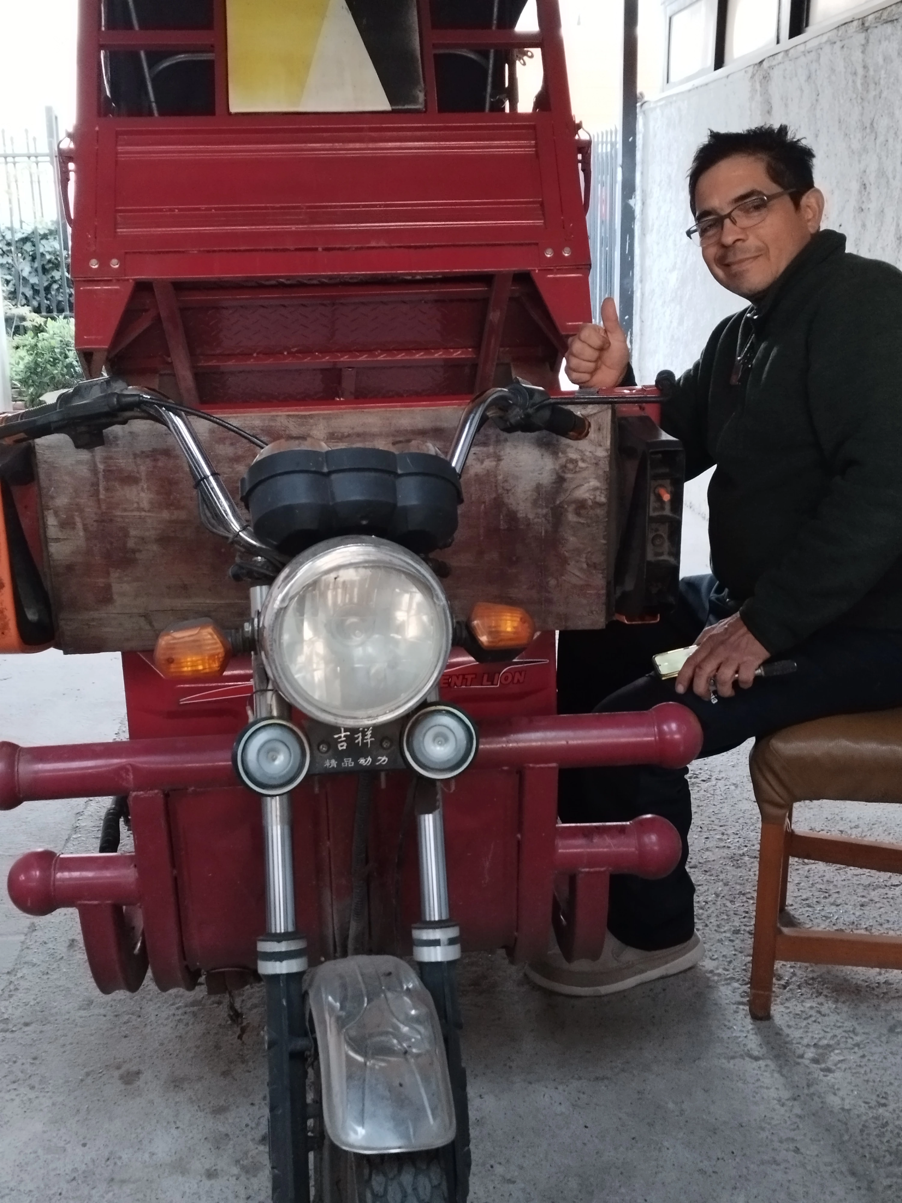 ¿Qué hacer si mi moto eléctrica no carga o pierde fuerza?